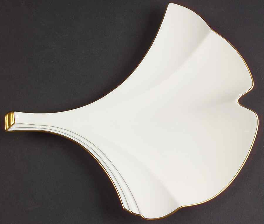 Golden Cove 8" Ginkgo Leaf Tray by Noritake-1
