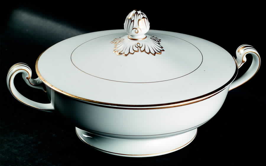 Goldcroft (4983) Round Covered Vegetable by Noritake-1