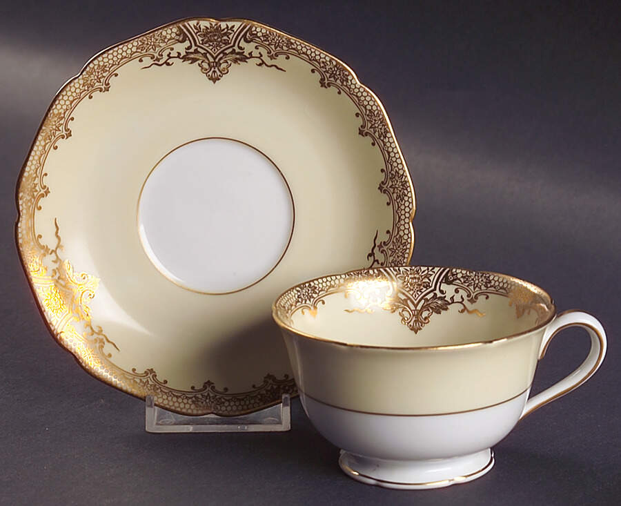Goldale Footed Cup & Saucer Set by Noritake-1