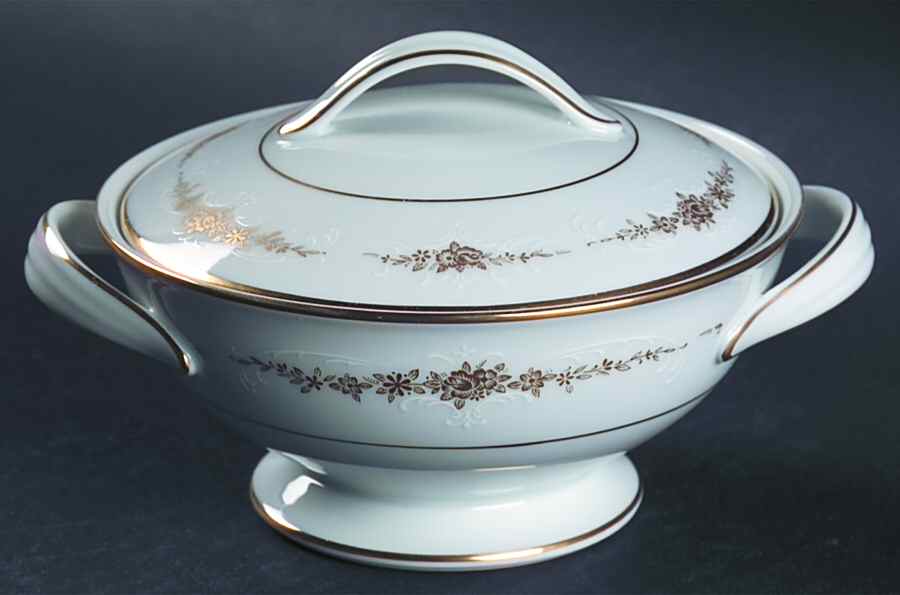 Goldcourt Sugar Bowl & Lid by Noritake-1