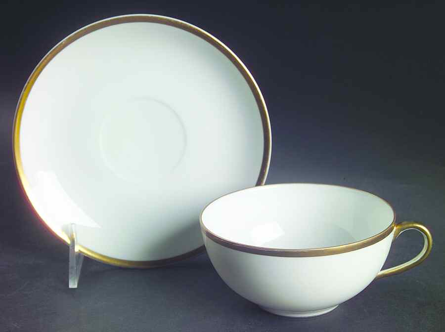 The Goldena Flat Cup & Saucer Set by Noritake-1