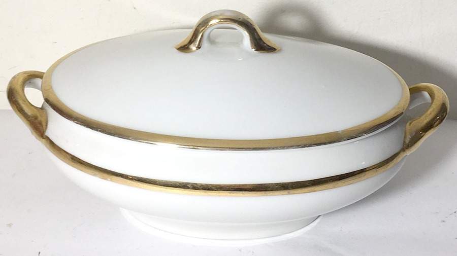 The Goldena Gravy Boat & Lid by Noritake-1