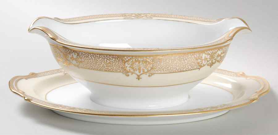 Goldinthia Gravy Boat with Attached Underplate by Noritake-1