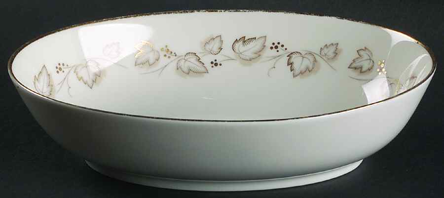 Goldivy 8" Oval Vegetable Bowl by Noritake-1