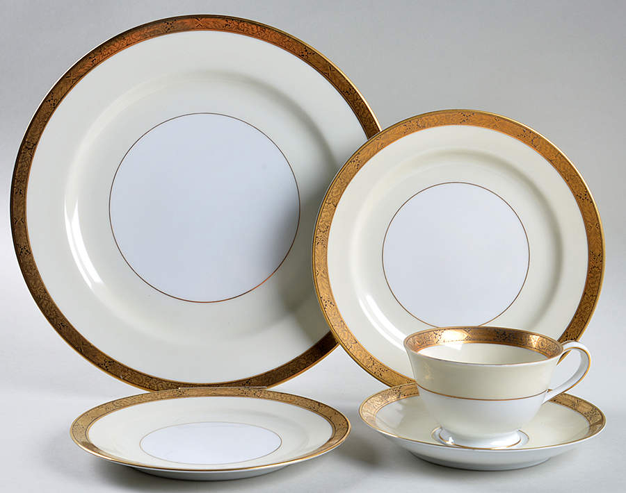 Goldkin (4985) 5 Piece Place Setting by Noritake-1