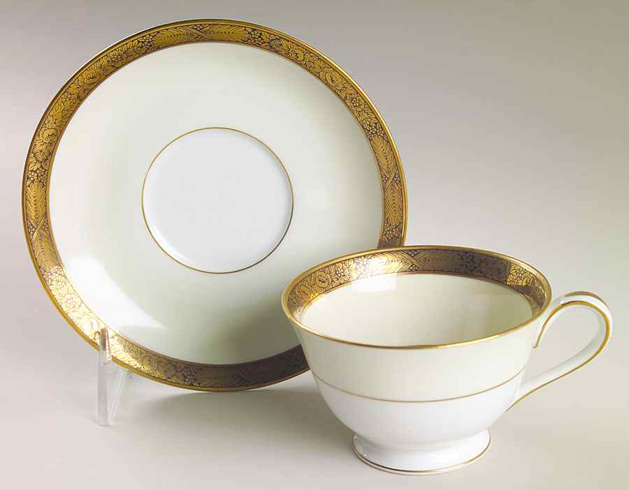 Goldkin (4985) Footed Cup & Saucer Set by Noritake-1