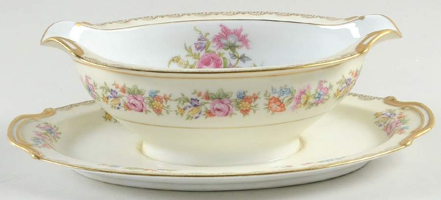 Goldlace Gravy Boat with Attached Underplate by Noritake-1