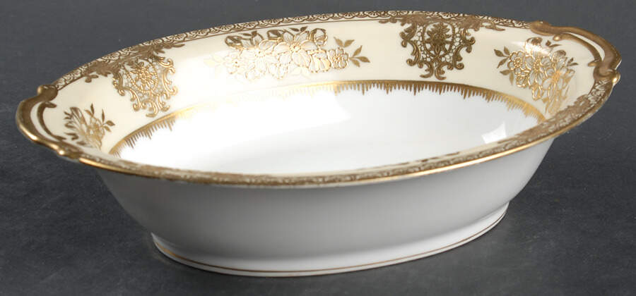 Goldlinda 9" Oval Vegetable Bowl by Noritake-1