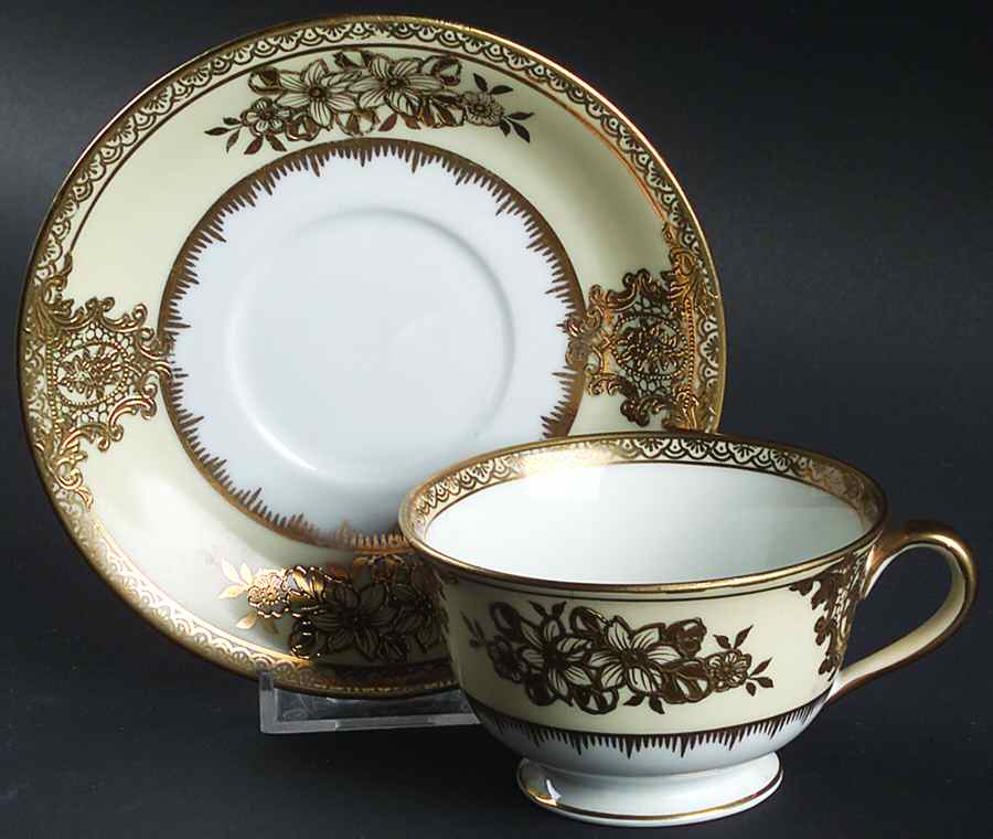 Goldlinda Footed Cup & Saucer Set by Noritake-1