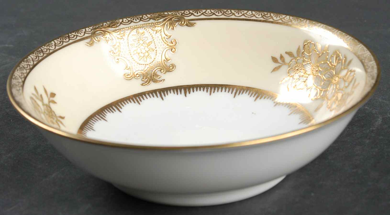 Goldlinda Coupe Cereal Bowl by Noritake-1