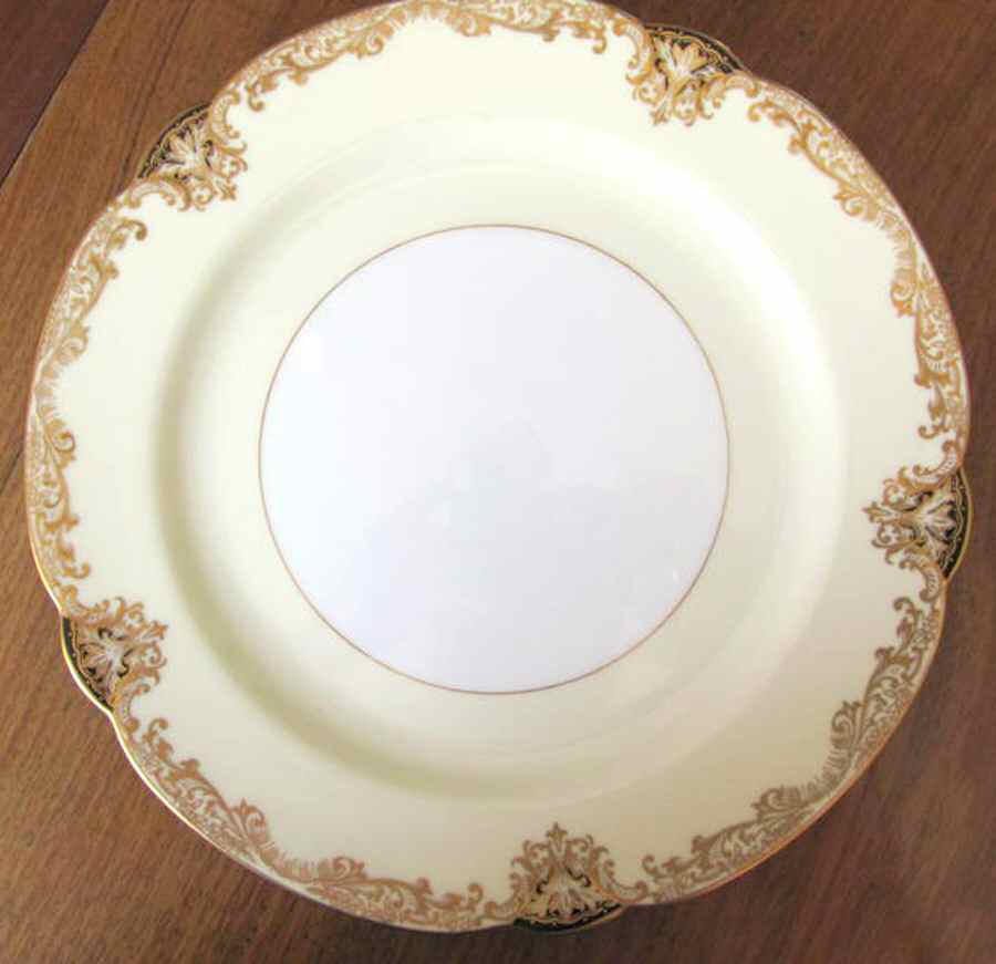 Goldlustra Dinner Plate by Noritake-1