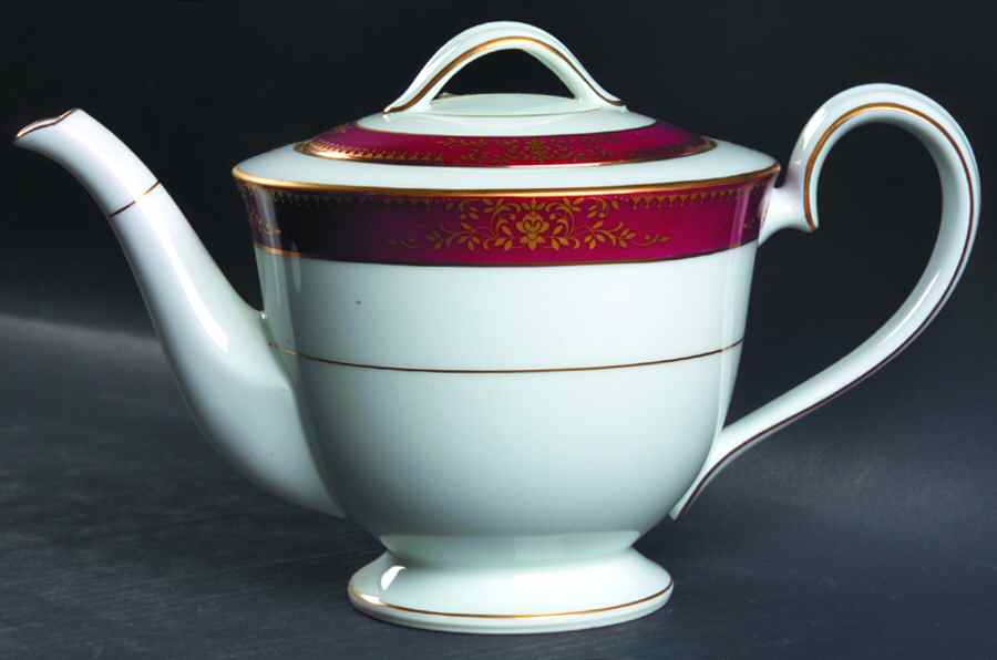 Goldmere Teapot & Lid by Noritake-1