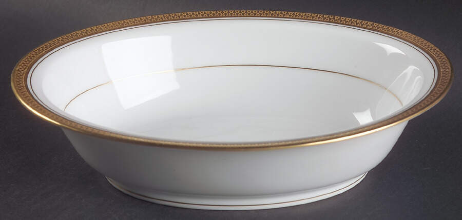 Goldridge 10" Oval Vegetable Bowl by Noritake-1