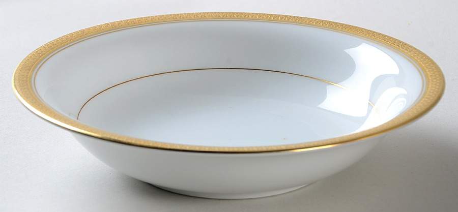 Goldridge Rim Soup Bowl by Noritake-1