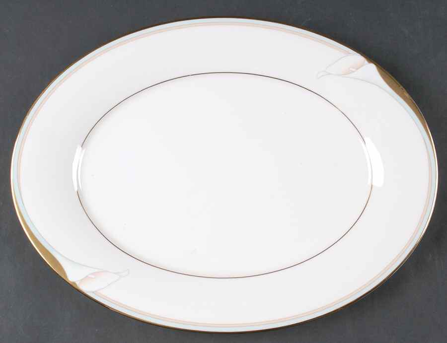Golden Lily 13" Oval Serving Platter by Noritake-1