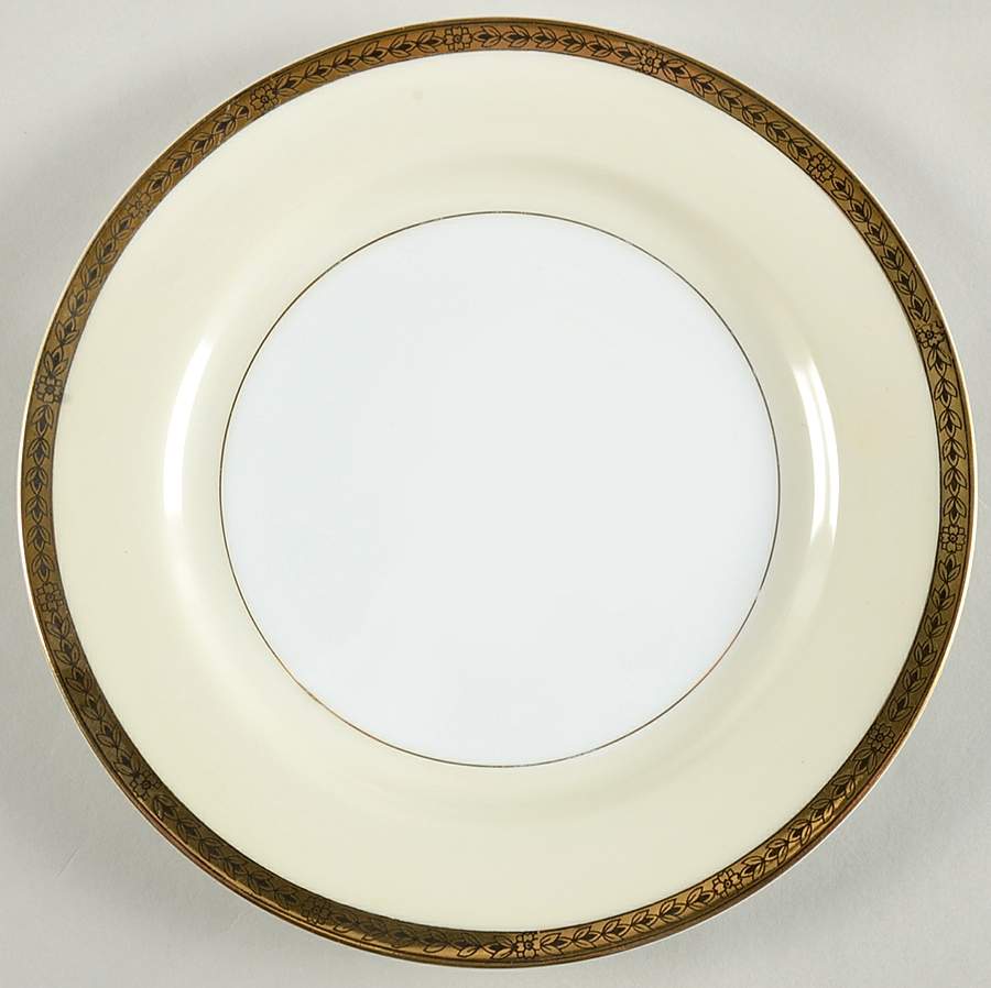 Goldnoir Luncheon Plate by Noritake-1