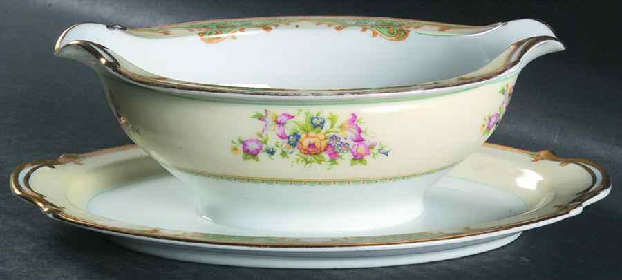 Gordona Gravy Boat with Attached Underplate by Noritake-1