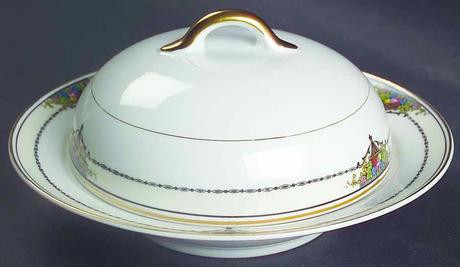 Gotham (Gold) Round Covered Butter by Noritake-1