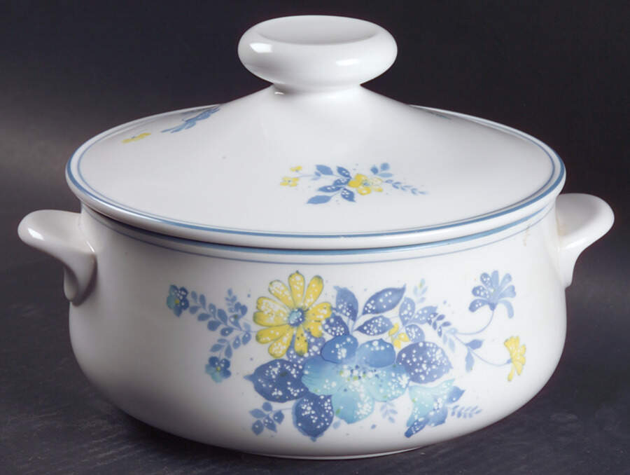 Good Times 2.5 Qt Round Covered Casserole by Noritake-1