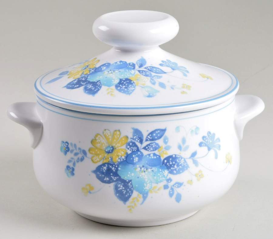 Good Times 1.25 Qt Round Covered Casserole by Noritake-1