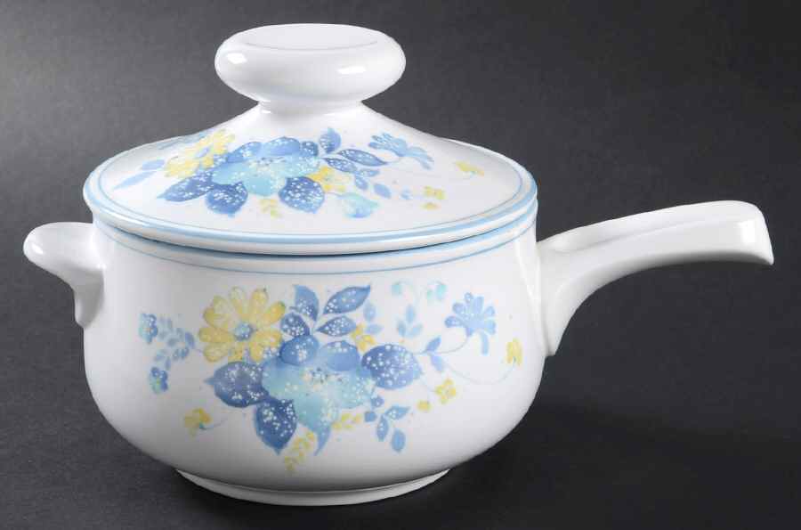 Good Times 1.25 Qt Round Covered Casserole by Noritake-1