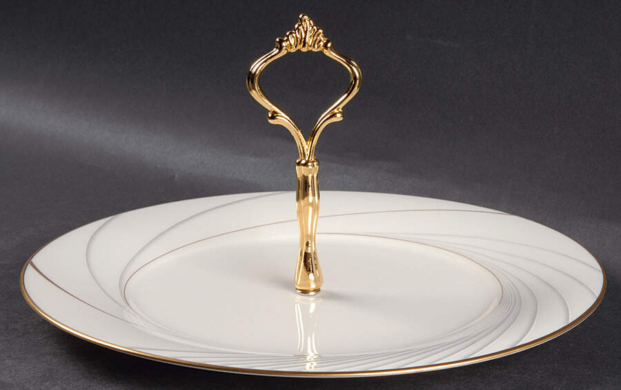Golden Tide Round Serving Plate with Handle (DP) by Noritake-1