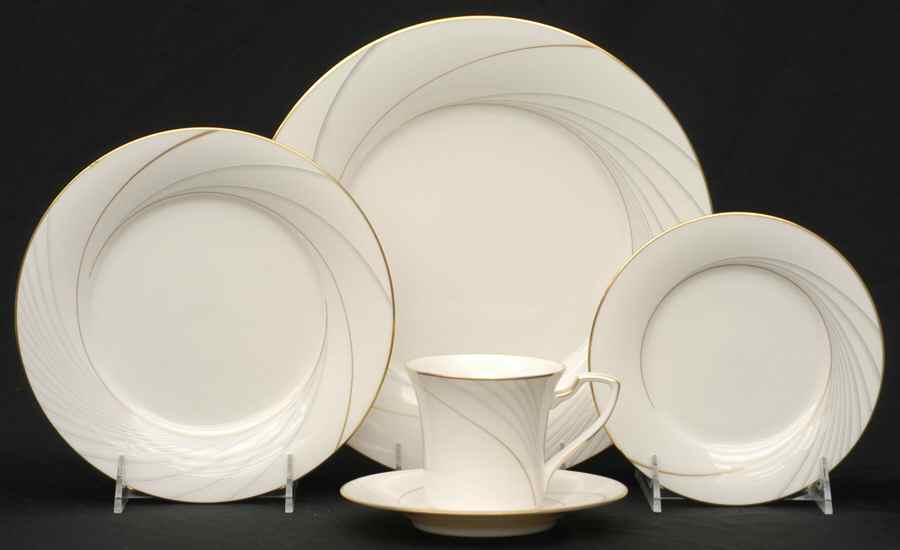 Golden Tide 5 Piece Place Setting by Noritake-1