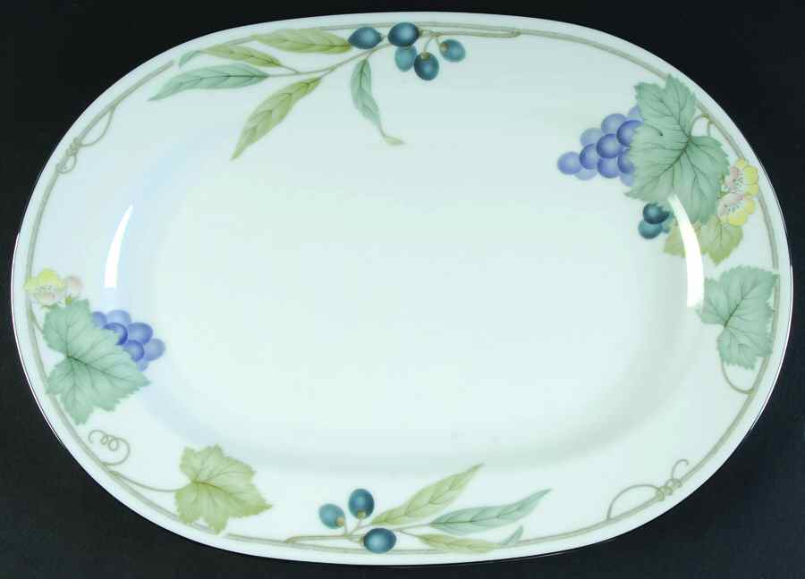 Grape Arbor 14" Oval Serving Platter by Noritake-1