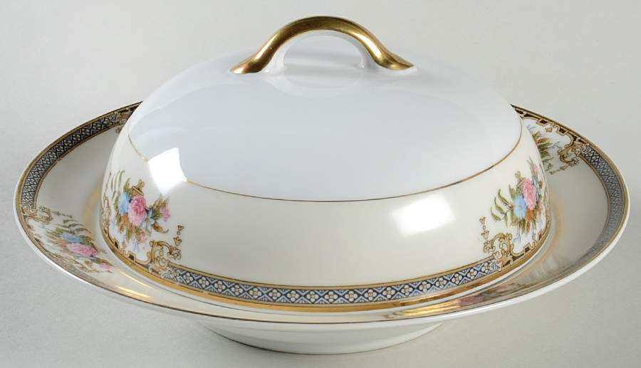 Grasmere Round Covered Butter with Strainer by Noritake-1