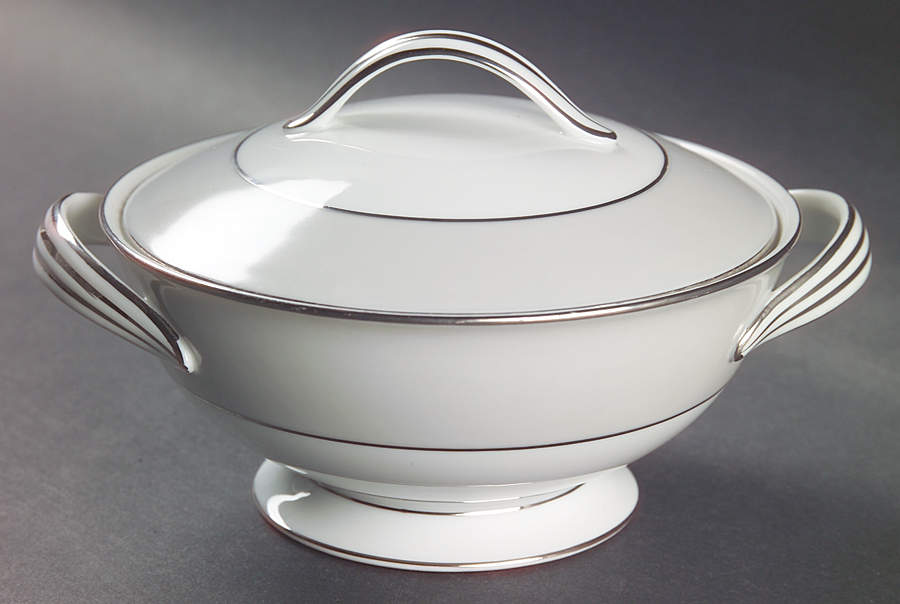Grayburn Sugar Bowl & Lid by Noritake-1