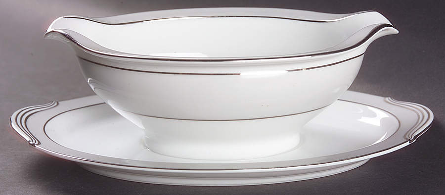 Grayburn Gravy Boat with Attached Underplate by Noritake-1