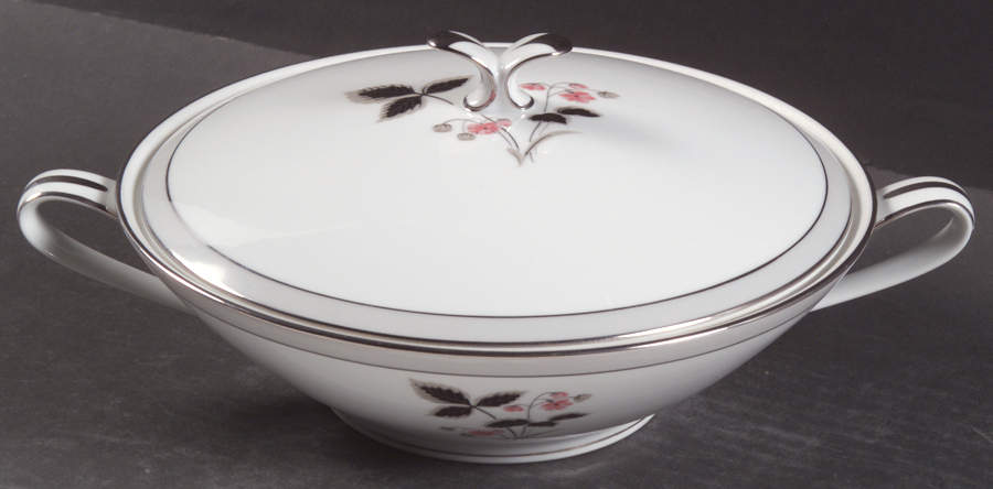 Grayson Round Covered Vegetable by Noritake-1