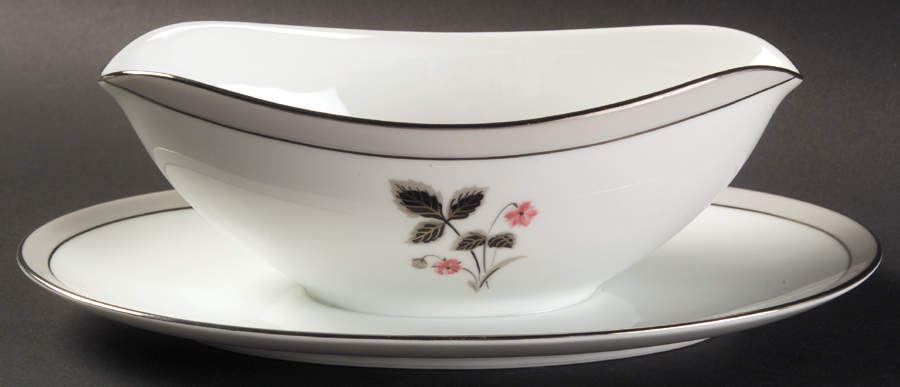 Grayson Gravy Boat with Attached Underplate by Noritake-1
