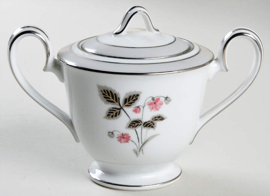 Grayson Mini Sugar Bowl & Lid by Noritake-1