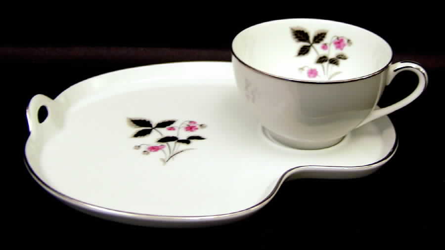 Grayson Snack Plate & Cup Set by Noritake-1