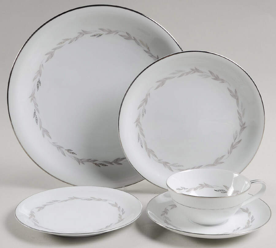 Graywood 40 Piece Estate Set by Noritake-1