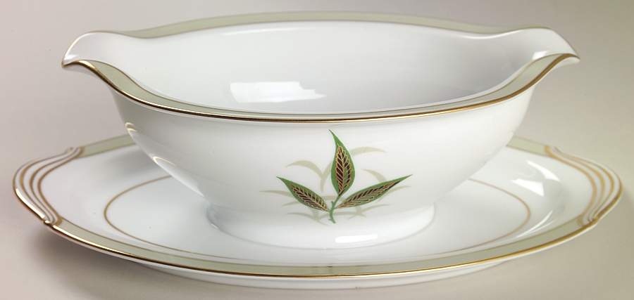 Greenbay Gravy Boat with Attached Underplate by Noritake-1