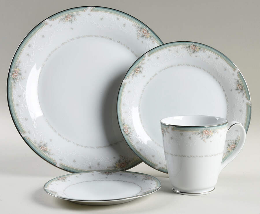 Greenbrier 4 Piece Place Setting by Noritake-1