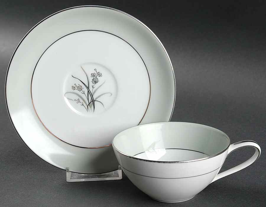 Greencrest Flat Cup & Saucer Set by Noritake-1