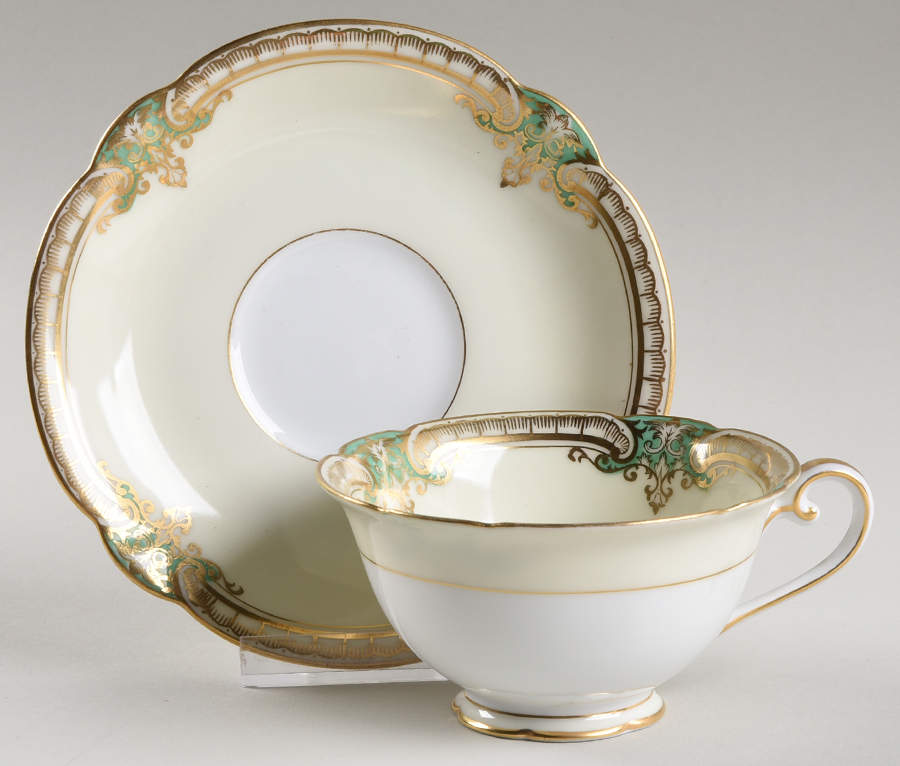 Grenwold Footed Cup & Saucer Set by Noritake-1