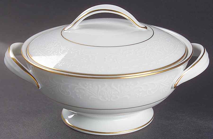 Guenevere Sugar Bowl & Lid by Noritake-1
