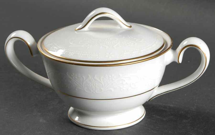 Guenevere Mini Sugar Bowl & Lid by Noritake-1