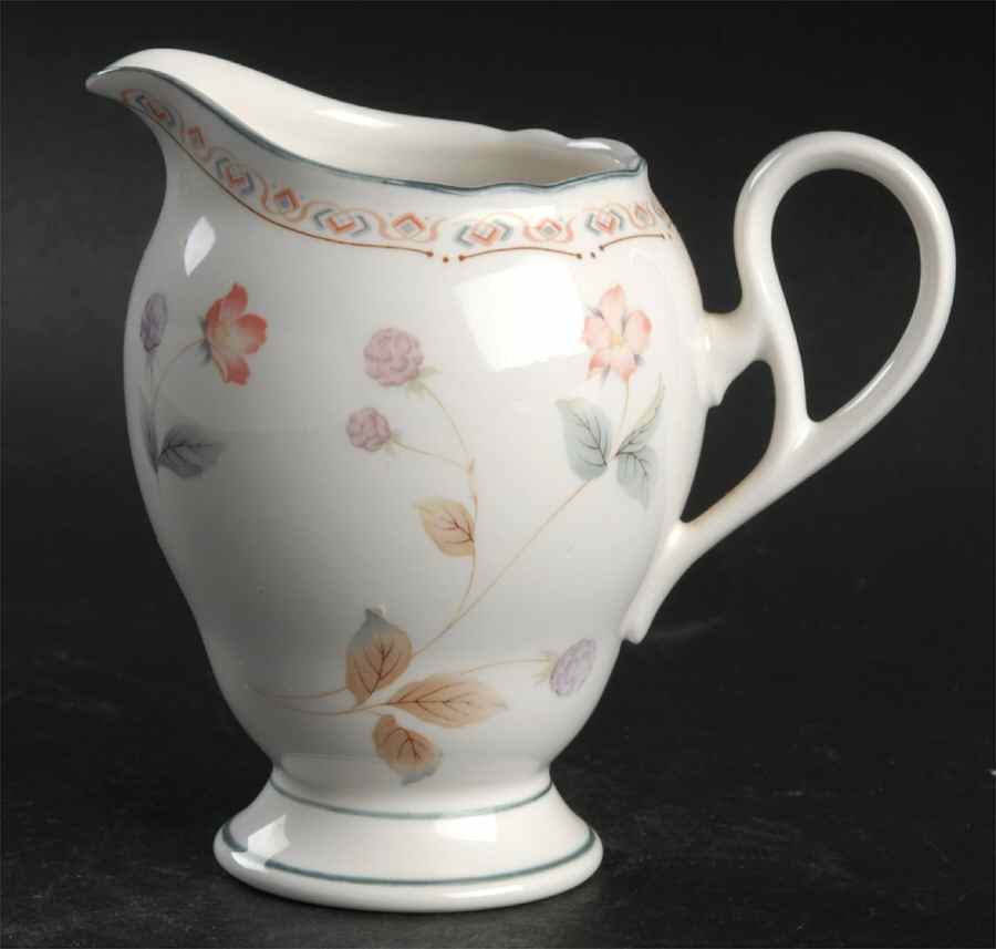 Harris Grove Creamer by Noritake-1