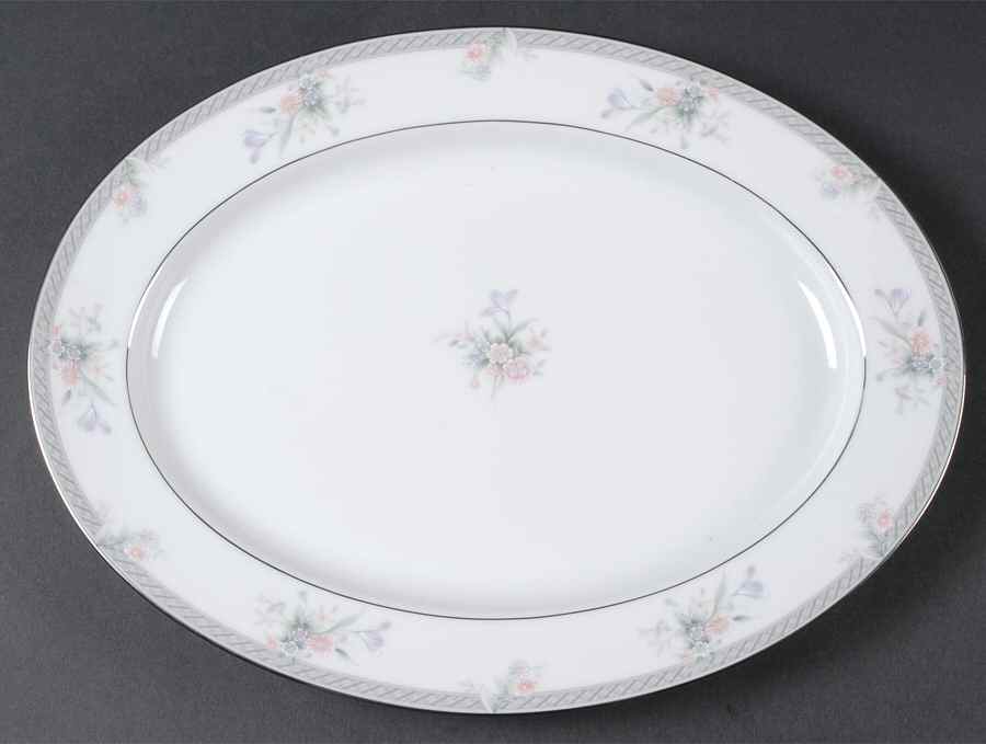 Hailey 13" Oval Serving Platter by Noritake-1