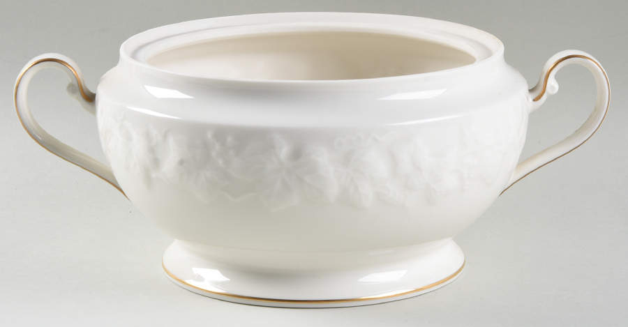 Halls of Ivy (Gold Trim) Round Vegetable No Lid by Noritake-1