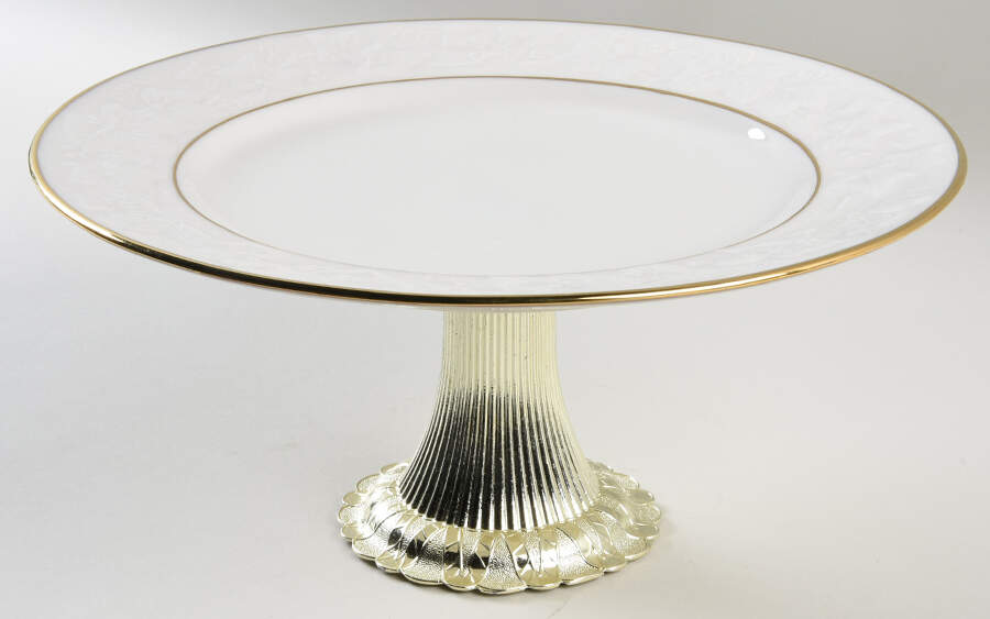 Halls of Ivy (Gold Trim) Cake Stand with 4"-5" Metal Pedestal  Hc by Noritake-1