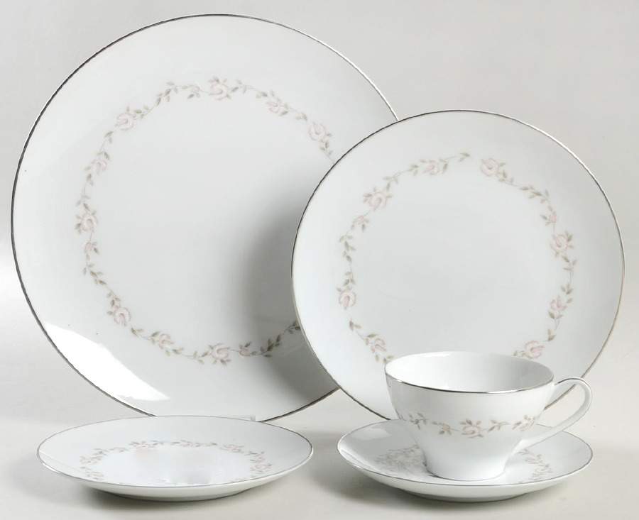 Harley 5 Piece Place Setting by Noritake-1