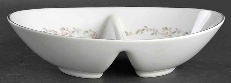 Harley 10" Oval Divided Vegetable Bowl by Noritake-1