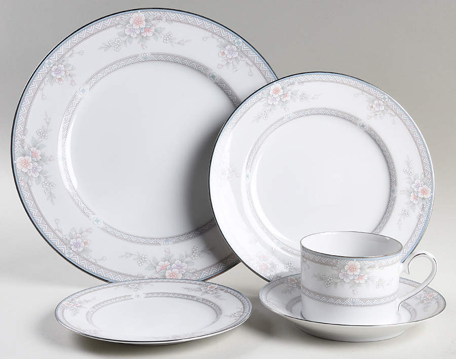 Hartley 5 Piece Place Setting by Noritake-1