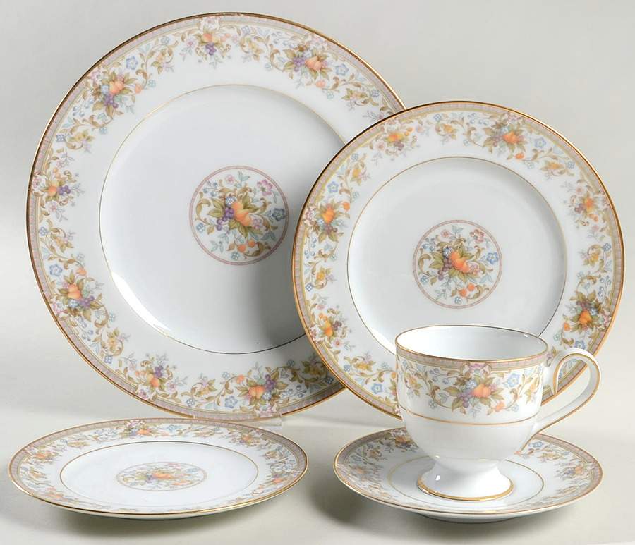 Harvesting 5 Piece Place Setting by Noritake-1